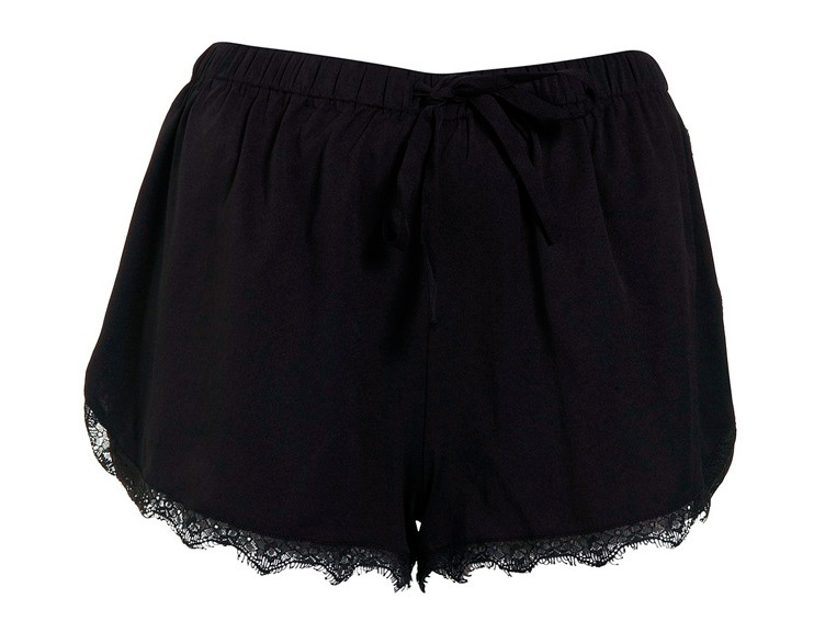 Dentelle noire et blanche