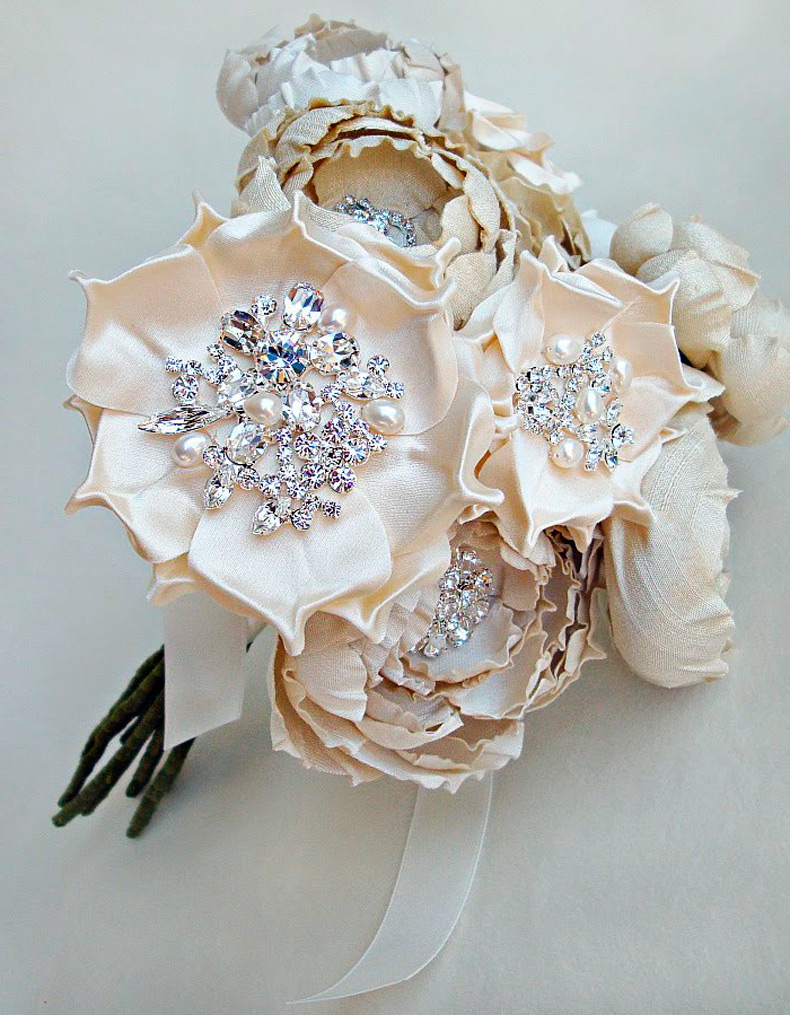 Fleurs décoratives en tissu, photo