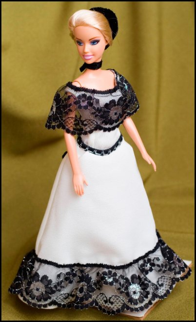 Vêtements vintage pour barbies