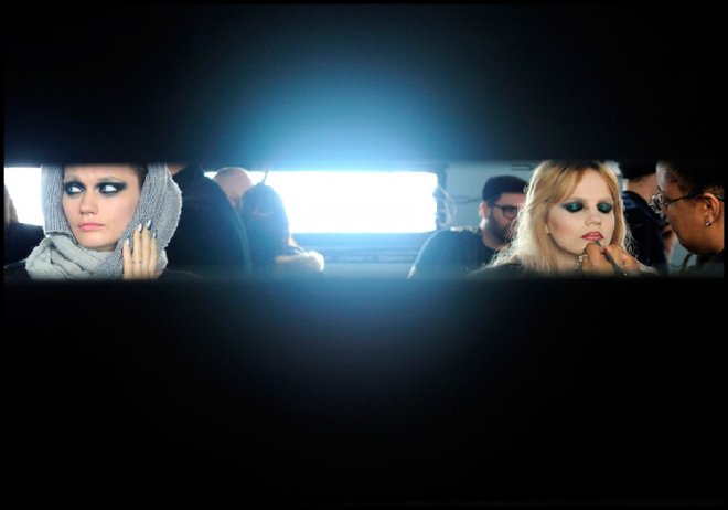 Les mannequins dans les coulisses de la fashion week