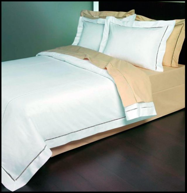 Broderie selon la technique de l'ourlet