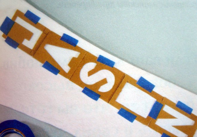 Jeans nom d'auteur, comment décorer et rendre unique