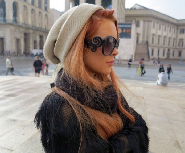 Bonnets en angora tricotés