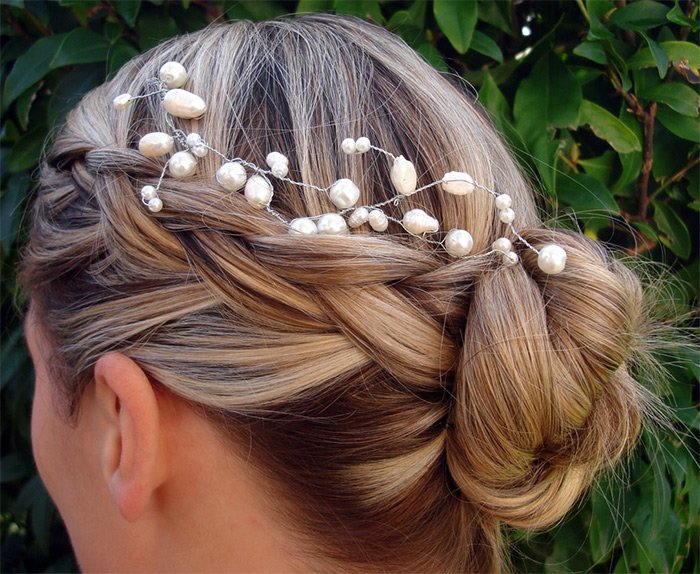 perles et bijoux de cheveux