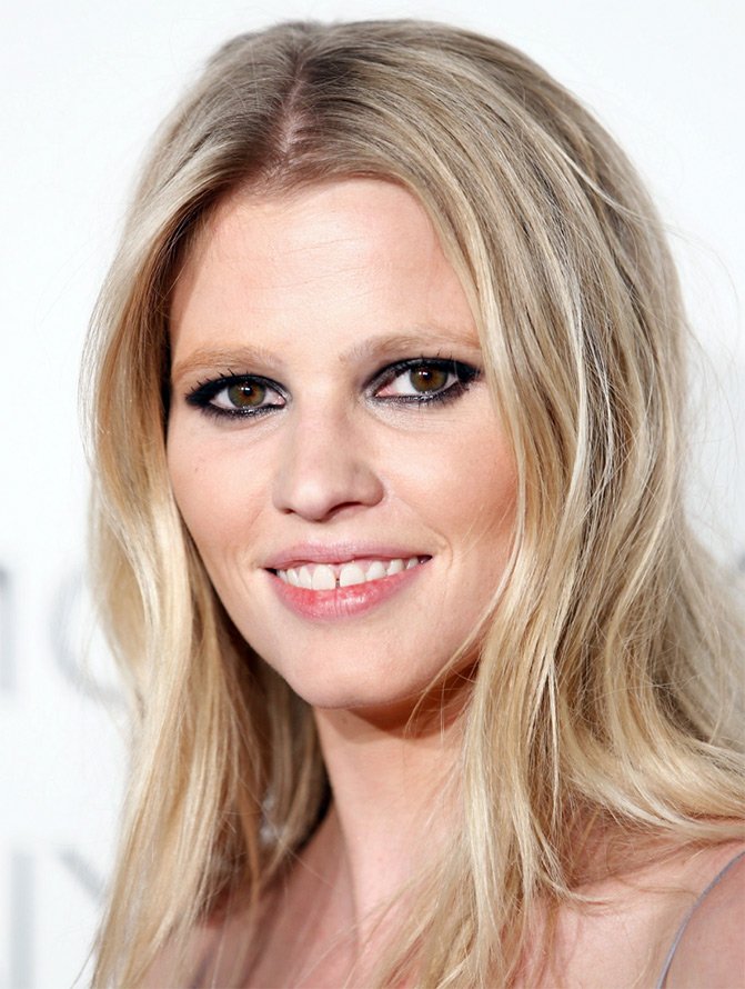 Modèle Lara Stone portrait photo