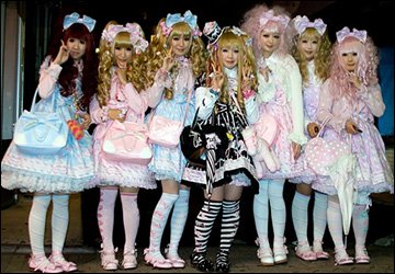 Filles japonaises dans le style lolita