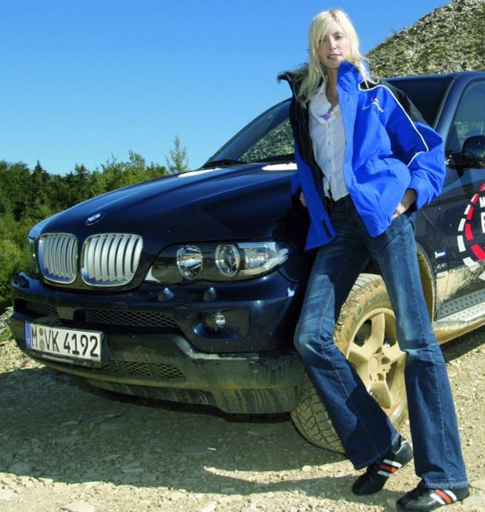 Nadia Auerman et la voiture BMW