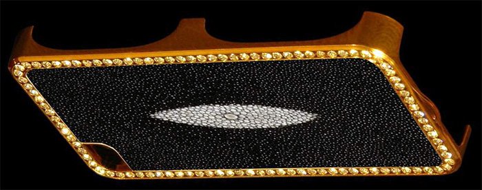 Un étui pour smartphone - un cadeau original pas cher