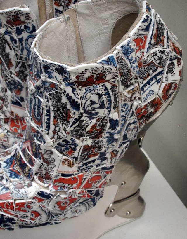 Photo de chaussures en céramique chinoise