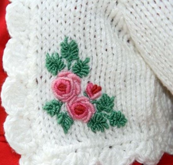 Broderie en relief rococo