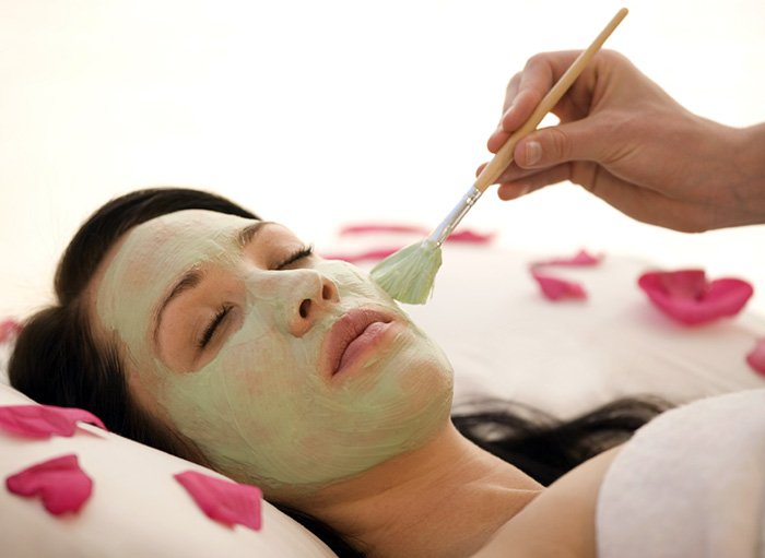 Soins de la peau appropriés - masques faciaux