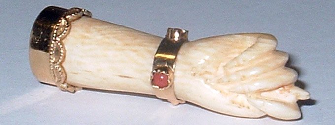 Broche vintage pour une fille moderne