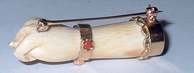 Broche vintage pour une fille moderne