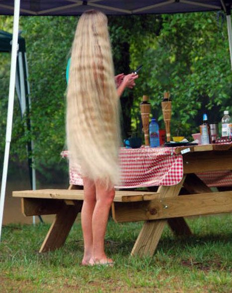 Fille aux cheveux longs, photo