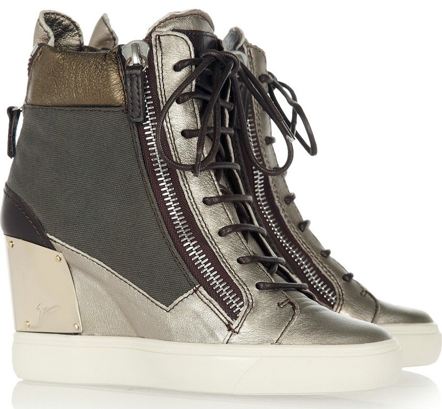 Chaussures compensées pour femmes - photo