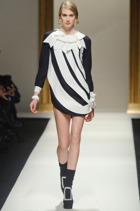 robe 2025-2026 Moschino