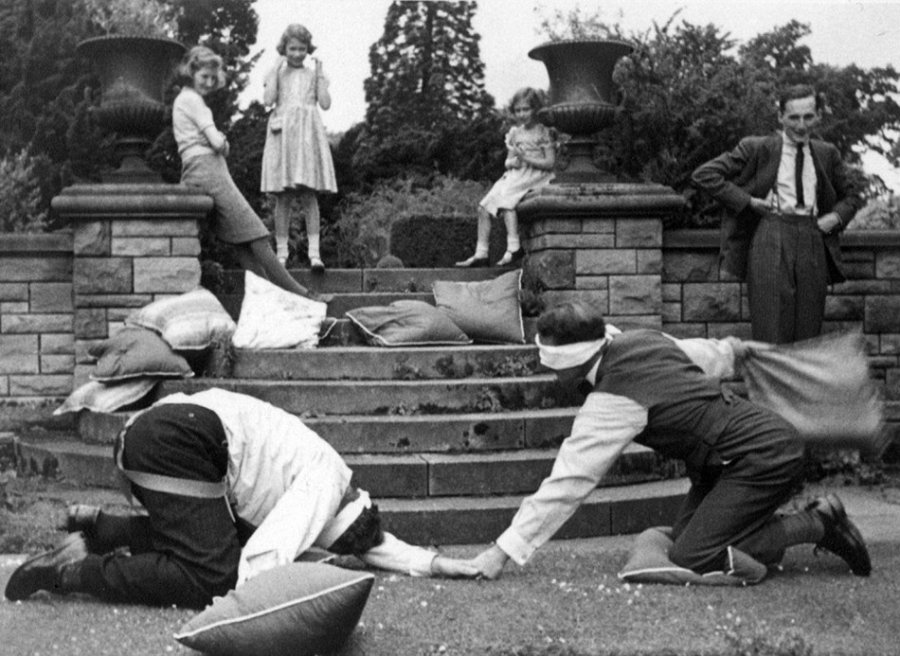 Photos de bébé des princesses Elizabeth et Margaret