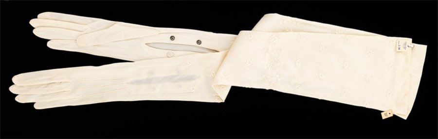 Gants au coude, photo