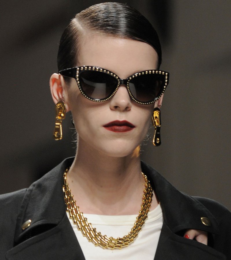 fille à lunettes de soleil, photo