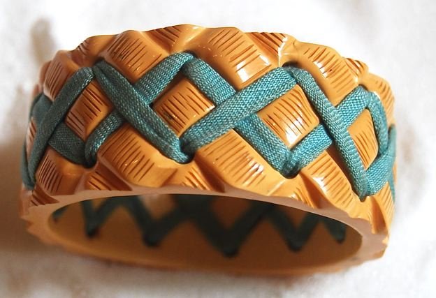 Bracelets en bakélite - les meilleurs exemples