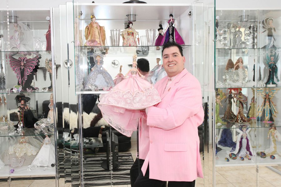 Collectionneur de poupées Barbie