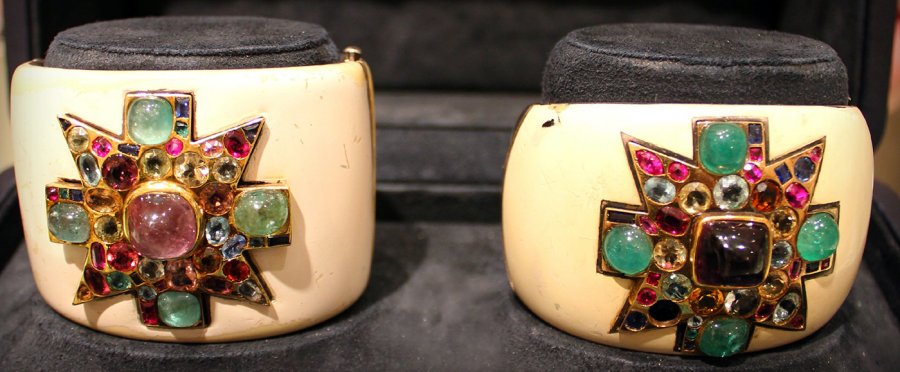 Bracelets Verdura - bijoux massifs avec une croix de Malte