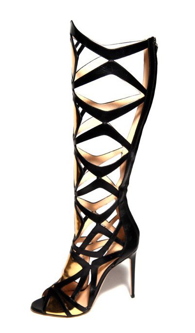 Bottes pour femmes à la mode printemps-été 2026, photo