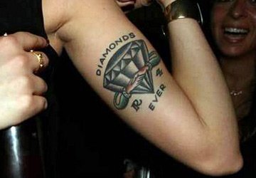 Tatouages ​​éphémères pour le Nouvel An