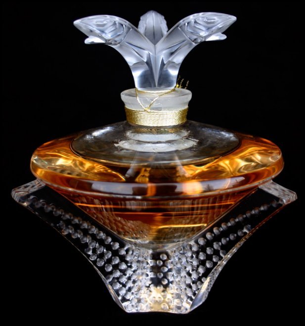 Flacon de parfum, joaillier René Lalique