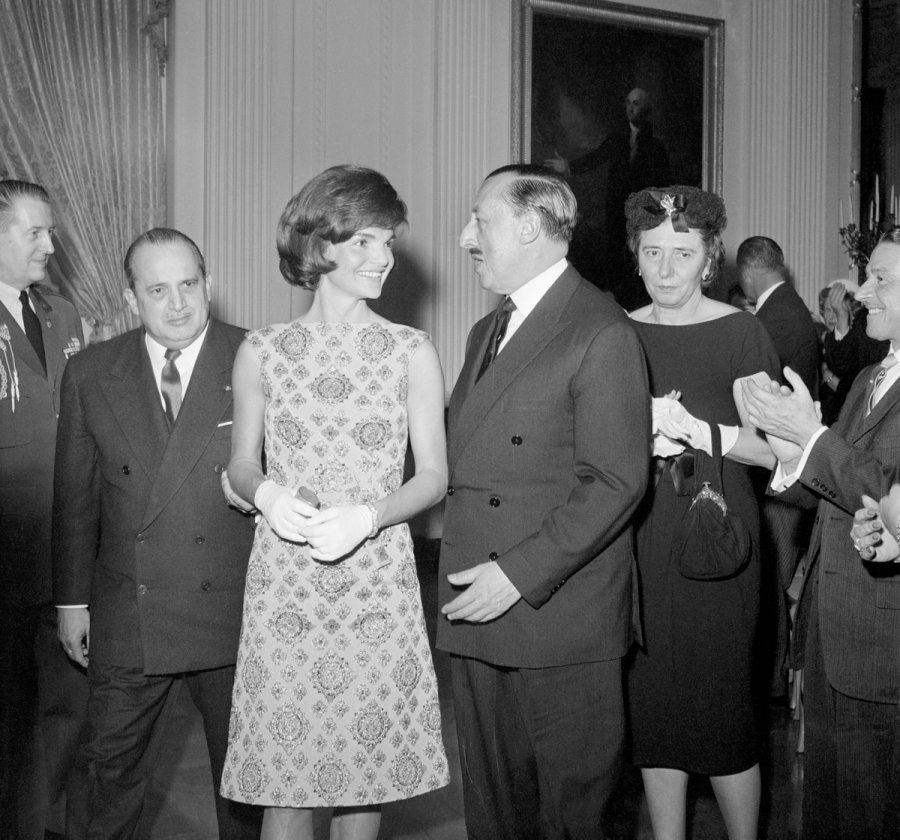 Robe et style Jacqueline Kennedy
