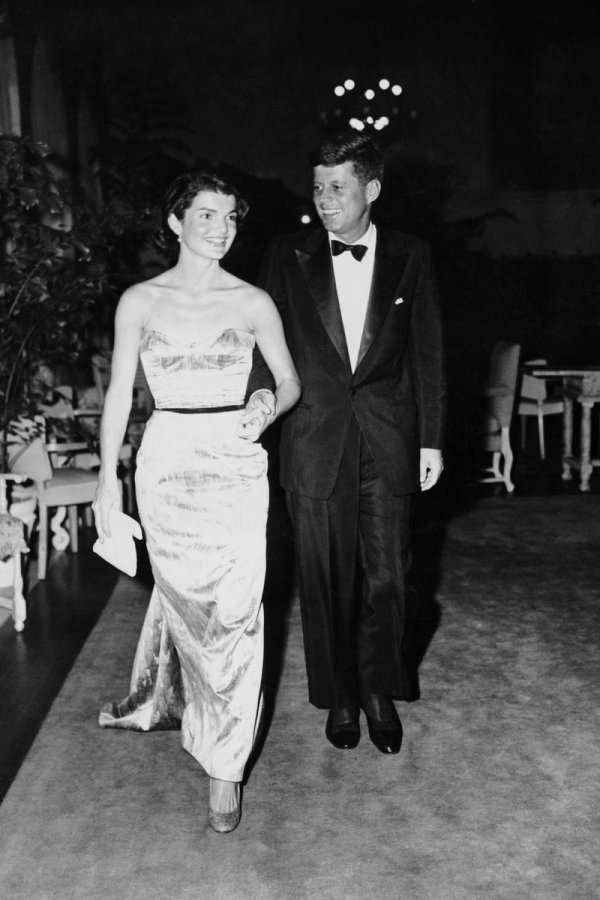Robe et style Jacqueline Kennedy