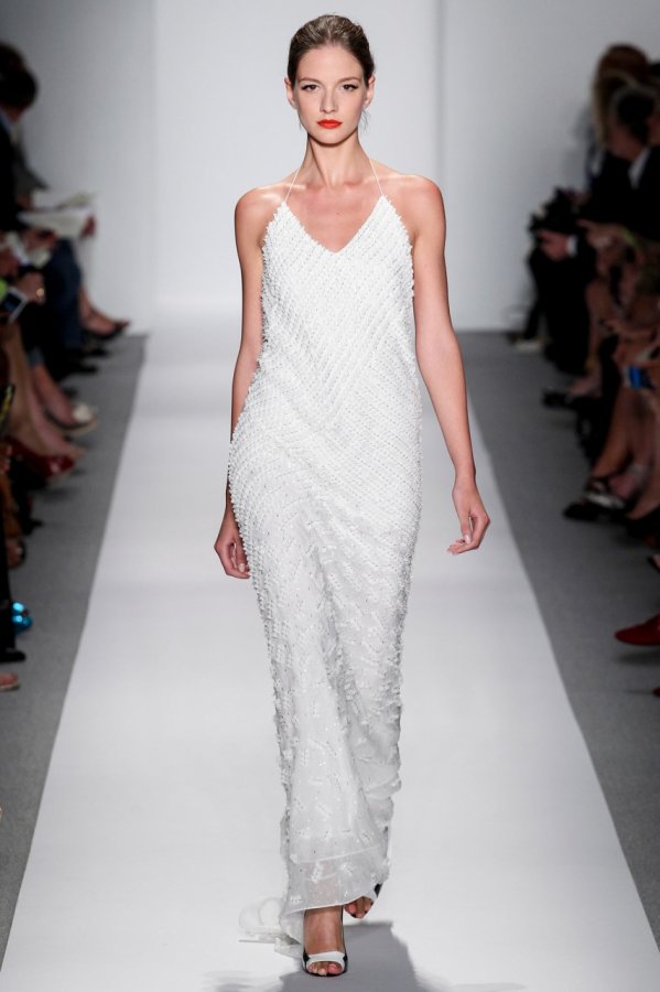 Robe blanche au sol 2026