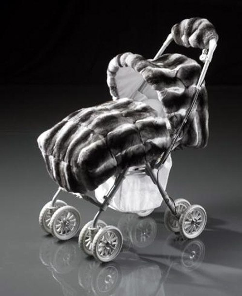 Poussette en fourrure de chinchilla