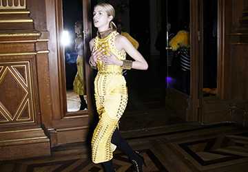 Robes jaunes et oranges 14-15