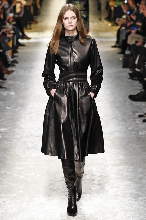 Robes en cuir automne et hiver