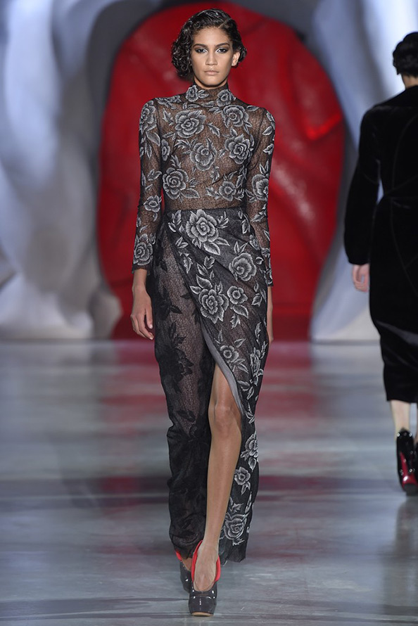 Robe Ulyana Sergeenko