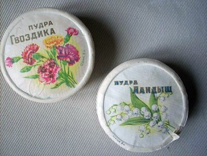 Poudre de clous de girofle et muguet