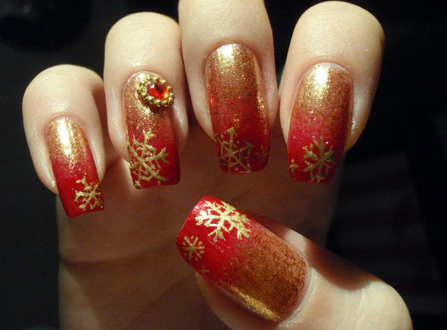 Manucure pour les dessins du Nouvel An