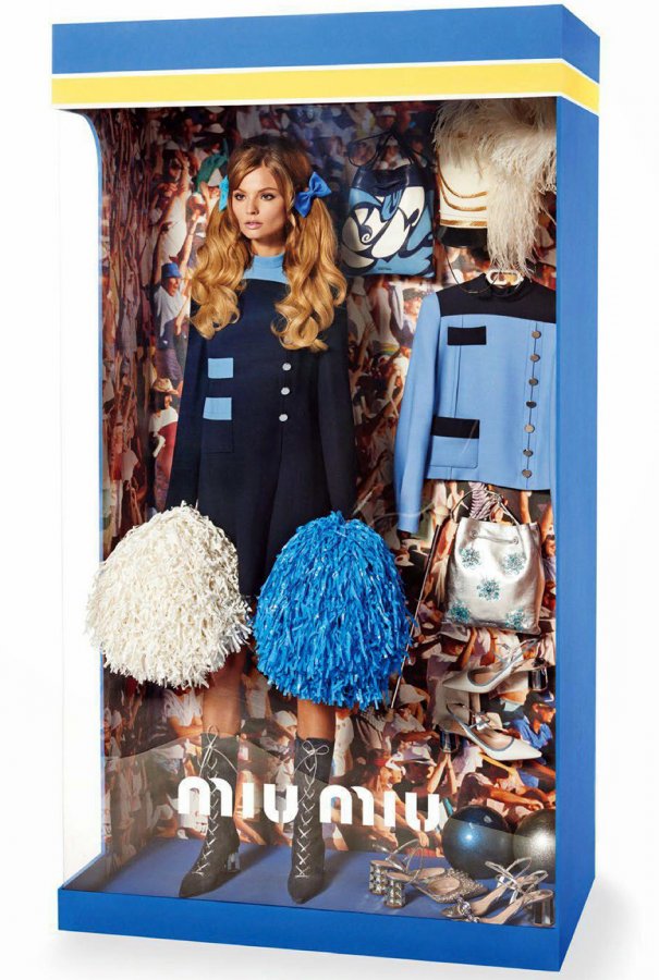 Modèle sous la forme d'une poupée de mode