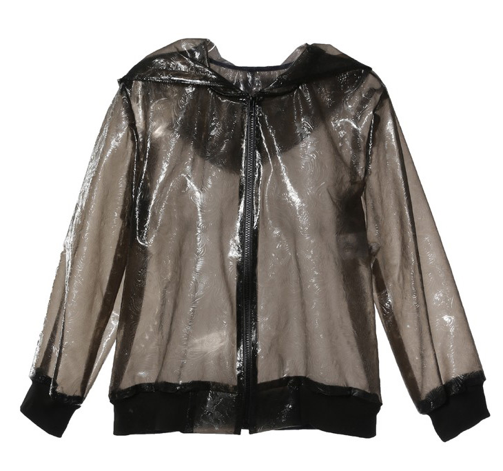 Le plastique est à la mode au printemps et à l'été 2026