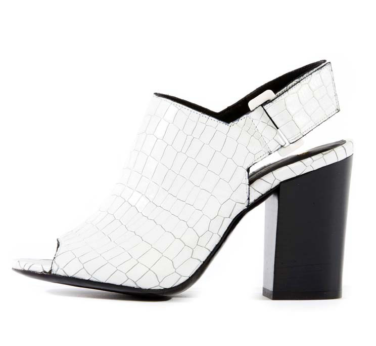 Chaussures à bout ouvert et bottines