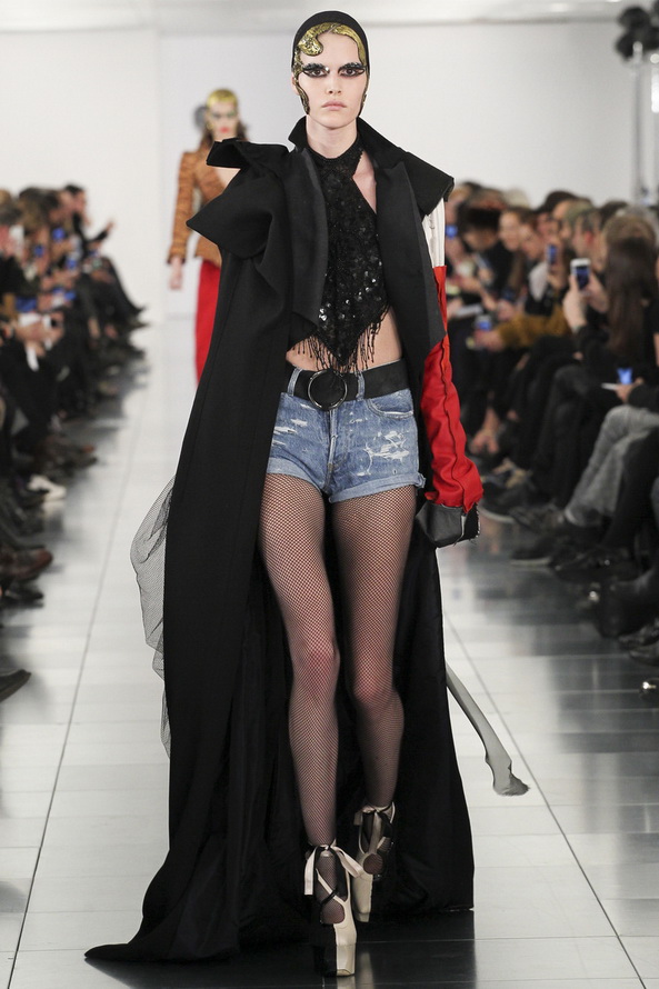 Nouvelle collection de John Galliano