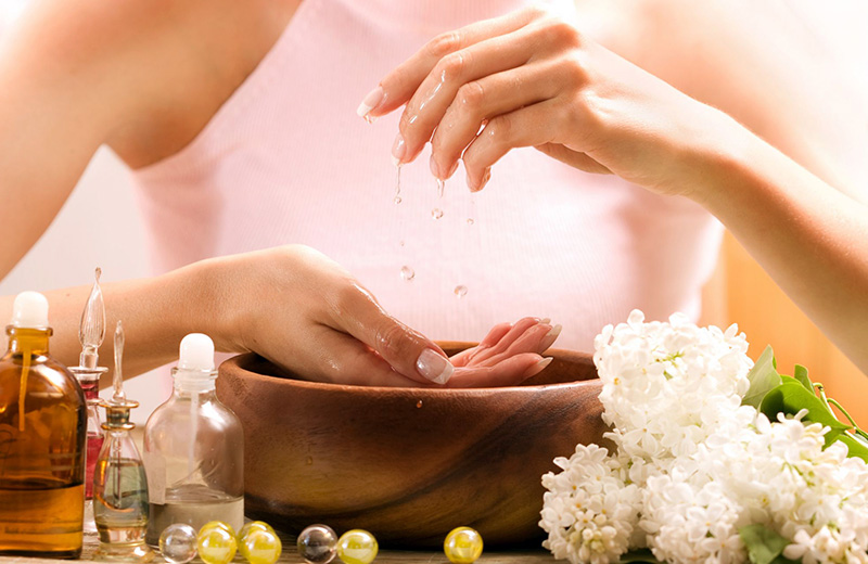 produits d'entretien et de soins des mains