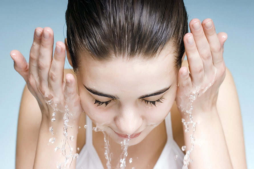 Eau thermale pour la beauté du visage