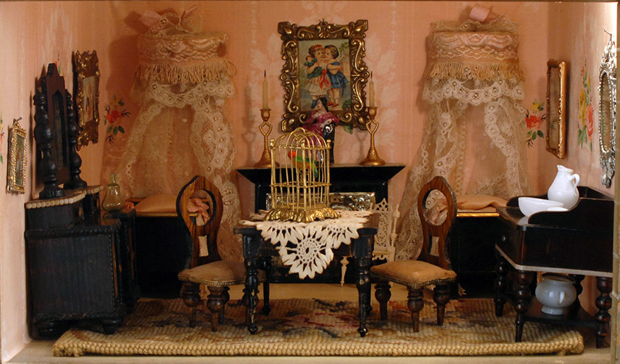 Maisons de poupées anciennes