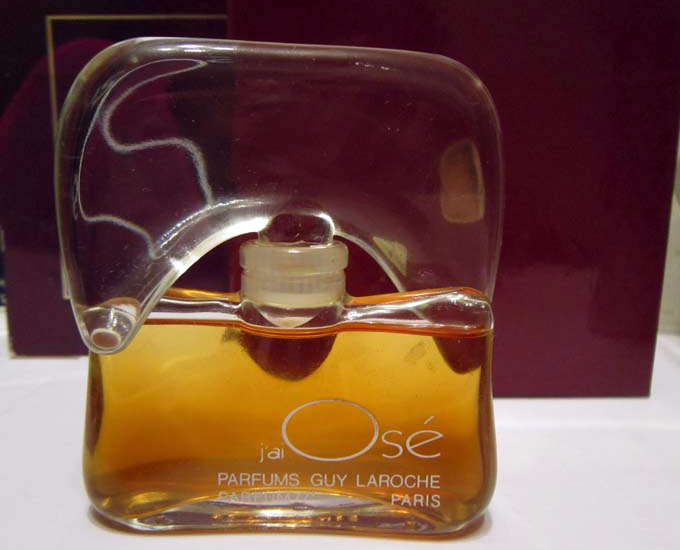 Parfum Guy Laroche au parfum d'iris