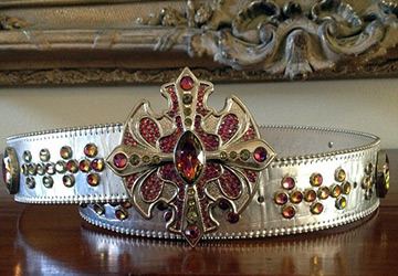 Comment faire un trou dans une ceinture en cuir