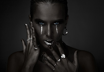 La cruauté du monde de la mode et des gens ordinaires