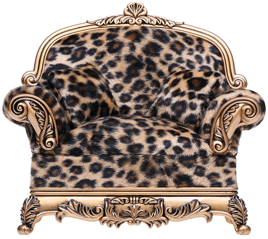 Une chaise pour poupée comme décoration d'intérieur