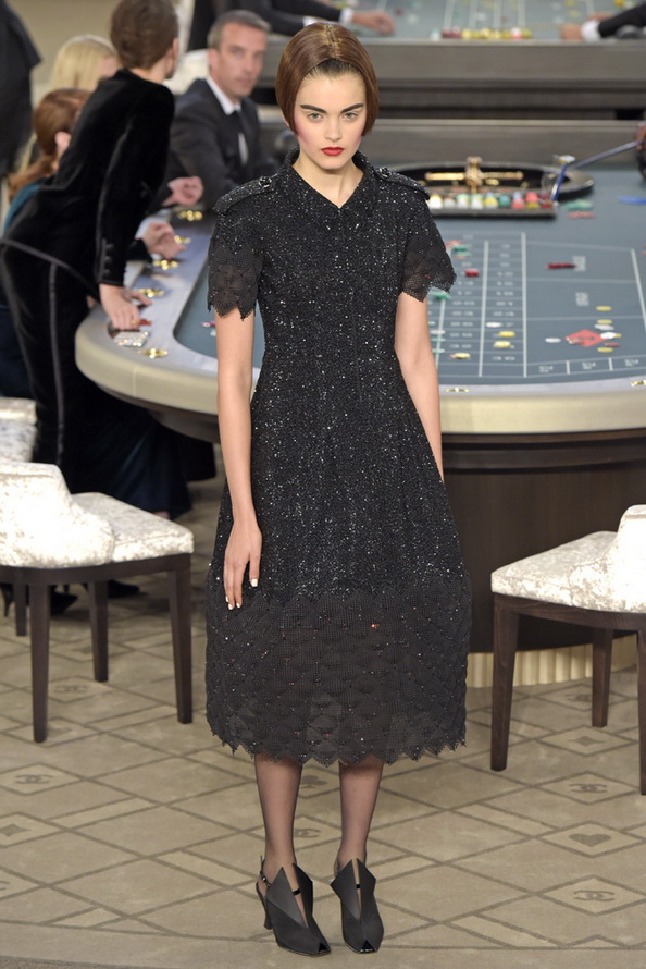 Robe noire Chanel